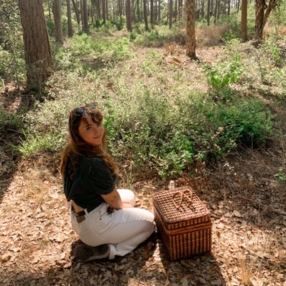 Meet Your Posher - Picture 2 of 3